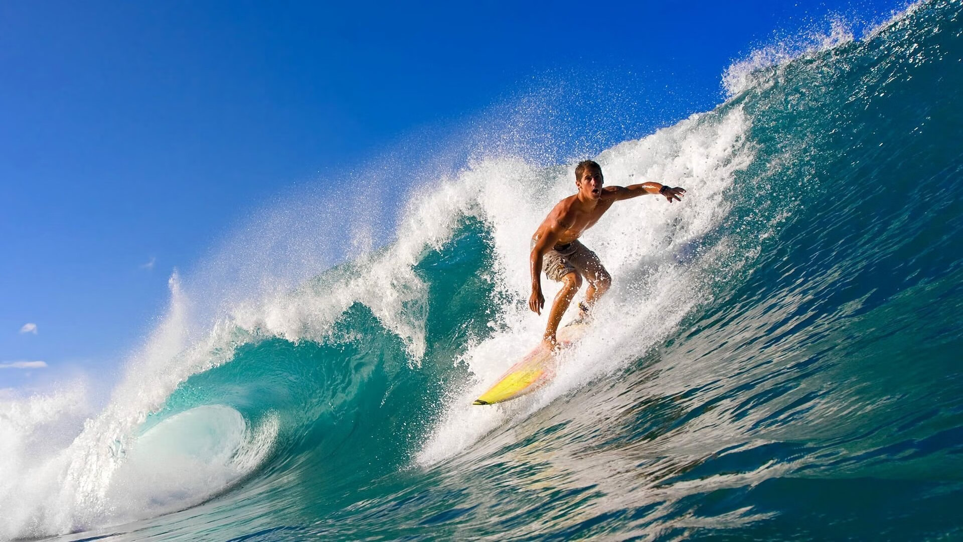 九游官网pc-传统竹竿舞竞技,民族文化的青春展演,民俗文化竹竿舞